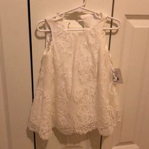 Little girl lace flower girl dress